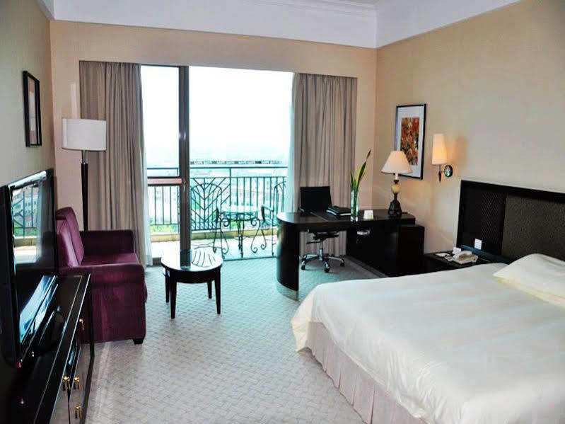 Grand View Hotel Dongguan  Exteriör bild